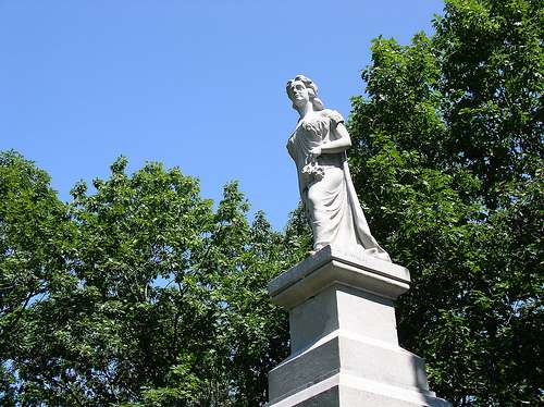 The Hannah Duftin monument in Haverhill MA.