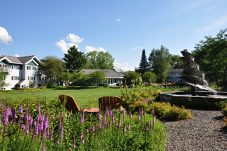 stoweflakecourtyard