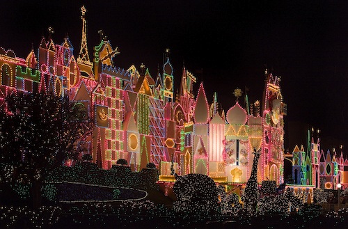 disneyland-small-world-holiday