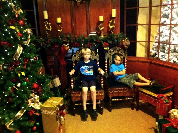 disneyland-hotel-holiday