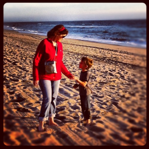 nana-beach-grandson